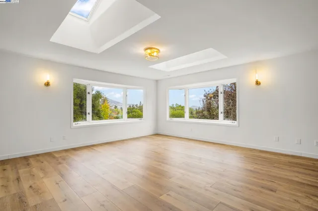 $1,198,000 | 35 San Joaquin Place, Novato, CA 94947