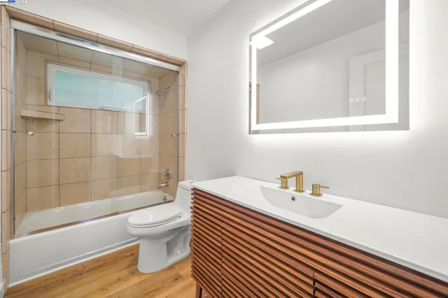 $1,198,000 | 35 San Joaquin Place, Novato, CA 94947