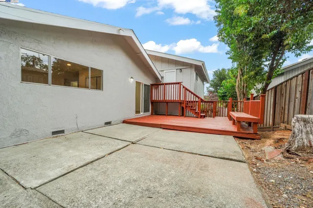 $1,198,000 | 35 San Joaquin Place, Novato, CA 94947