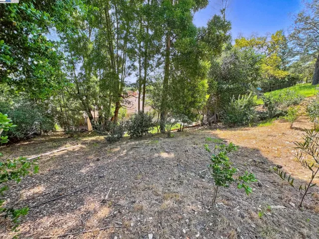 $1,198,000 | 35 San Joaquin Place, Novato, CA 94947