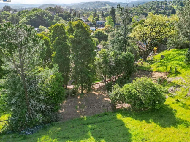 $1,198,000 | 35 San Joaquin Place, Novato, CA 94947