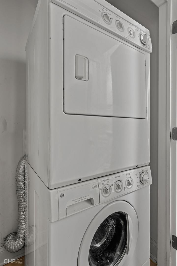 1049 West Monroe Street, Unit 1 Chicago, IL 60607 - Photo 19 of 22 a close up view of a washer and dryer