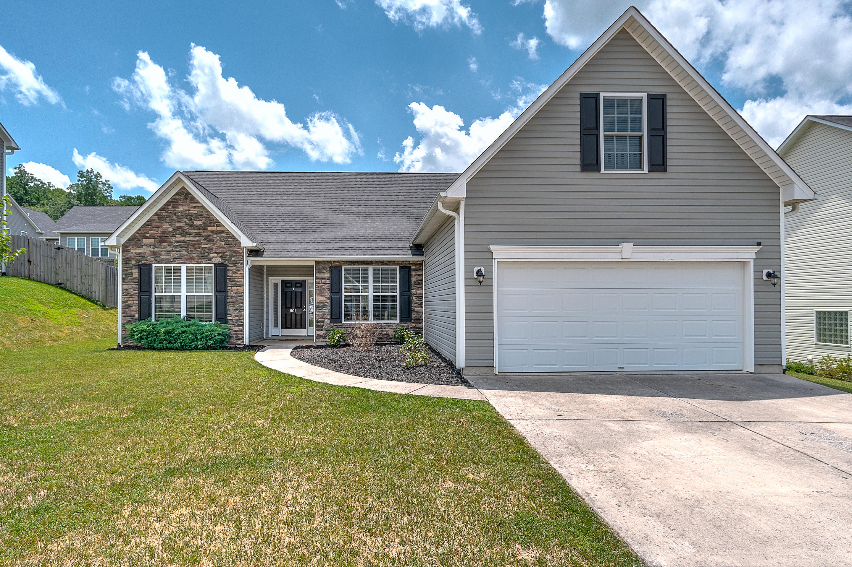 901 Hackney Road Johnson City, TN 37615 - Photo 1 of 42 exterior-1 - Copy
