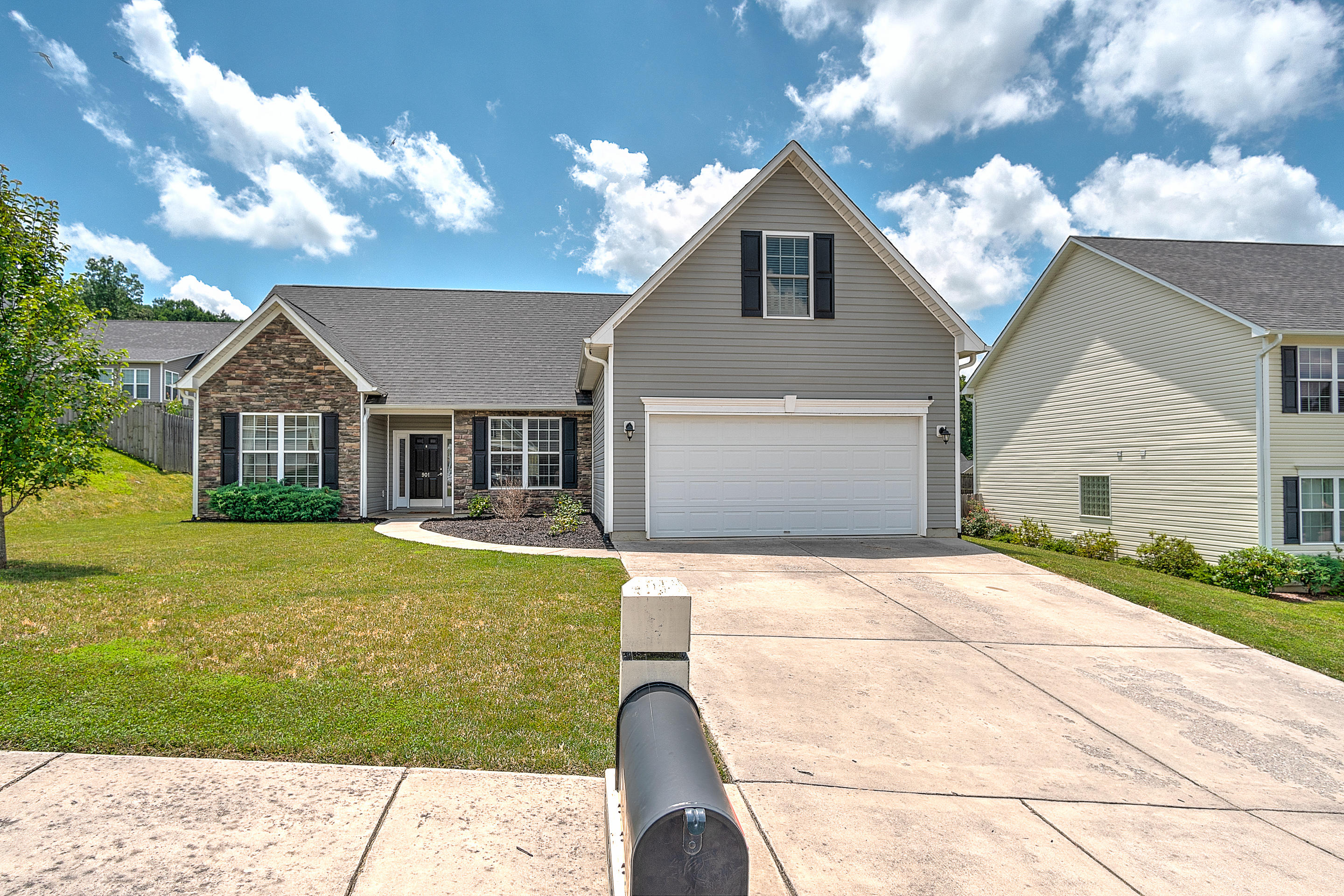 901 Hackney Road Johnson City, TN 37615 - Photo 41 of 42 exterior-2