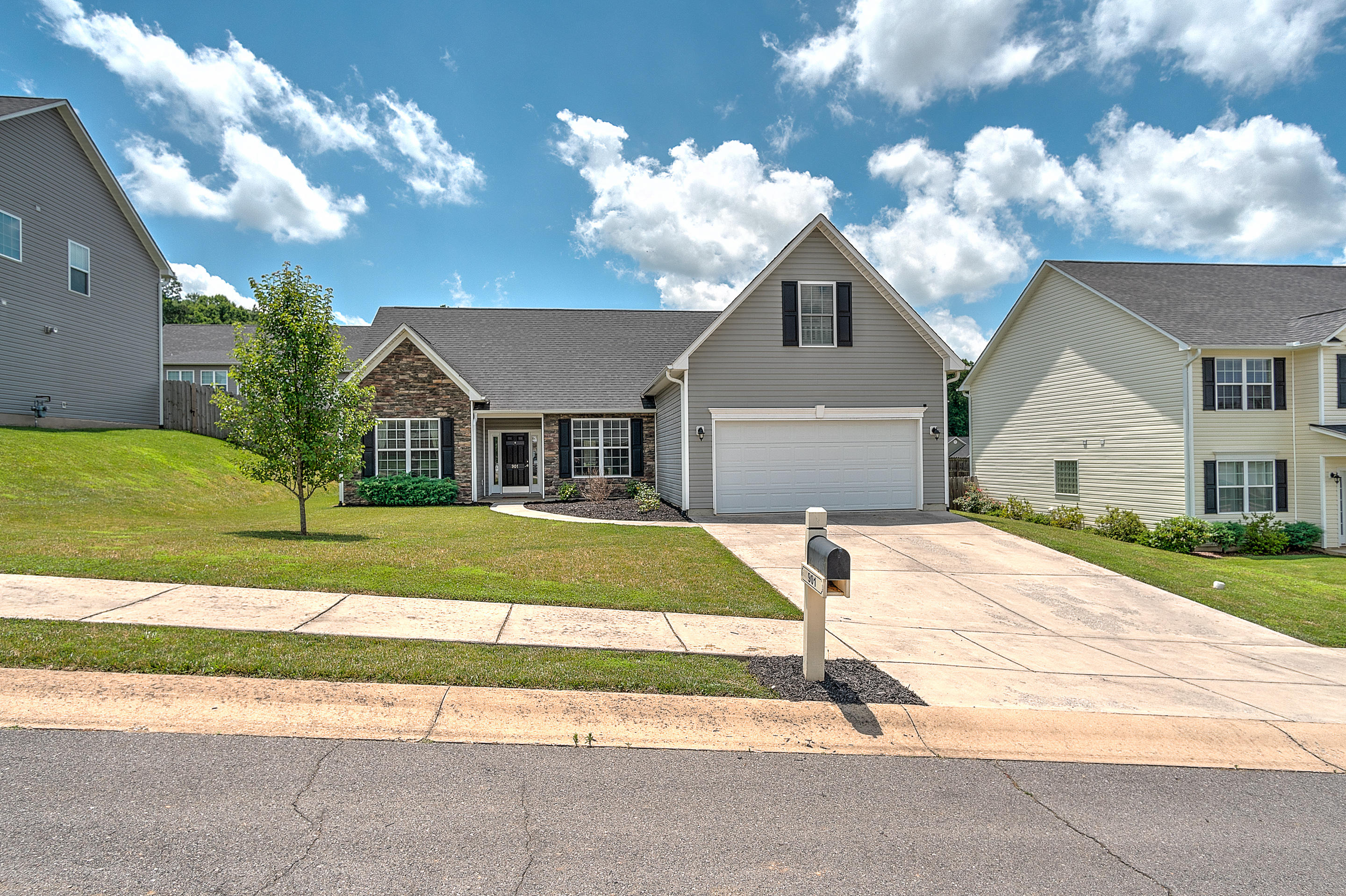 901 Hackney Road Johnson City, TN 37615 - Photo 42 of 42 exterior-4