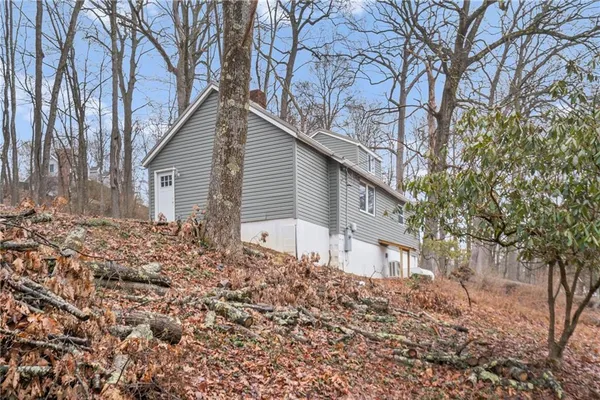 $132,500 | 150 William Penn Trail, Chalk Hill, PA 15421