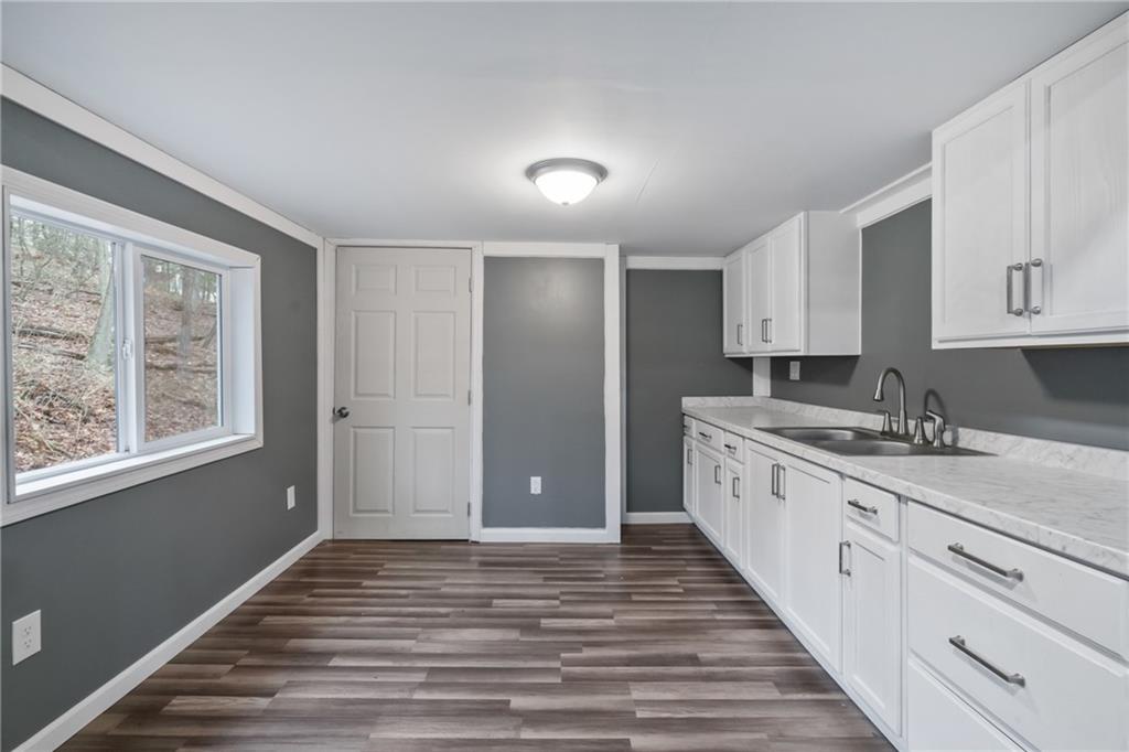 150 William Penn Trail Chalk Hill, PA 15421 - Photo 9 of 33