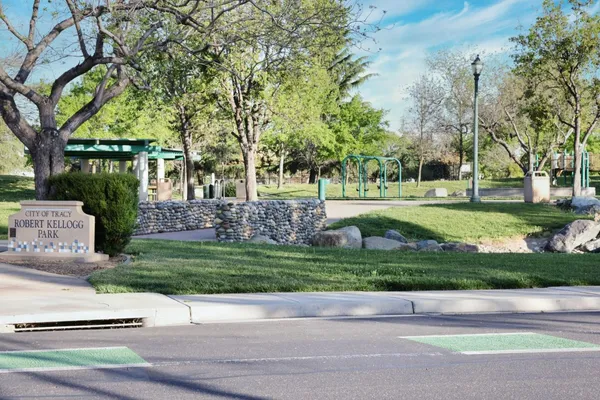 $950,000 | 1030 Eastlake Circle, Tracy, CA 95304