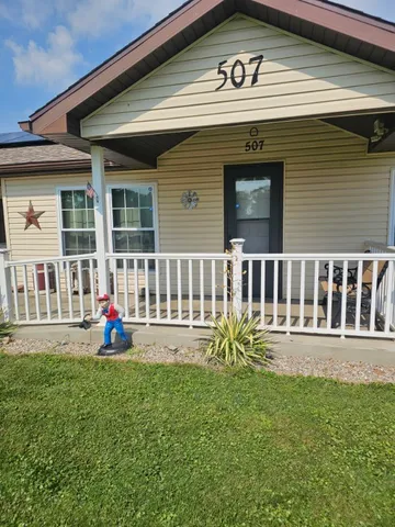 $163,000 | 507 North 5th Street, Ashkum, IL 60911