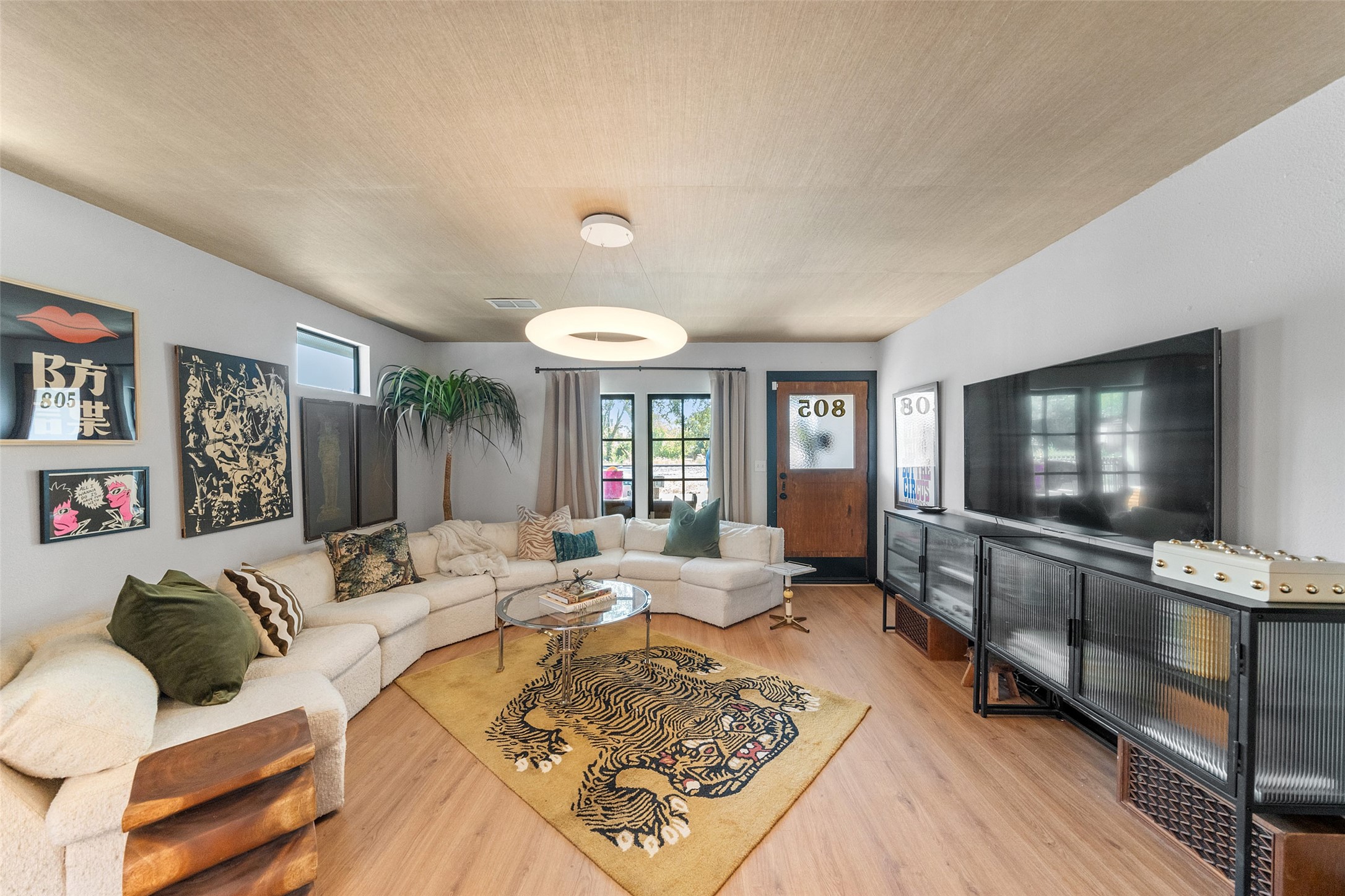 805 East 36th Street Houston, TX 77022 - Photo 4 of 28 a living room with furniture and a flat screen tv