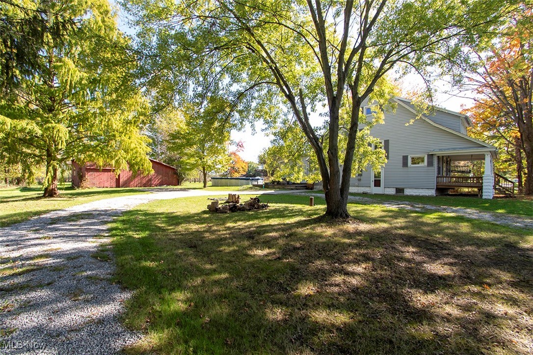 3555 Marks Road Medina, OH 44256 - Photo 19 of 19 View of circle drive with house and barn