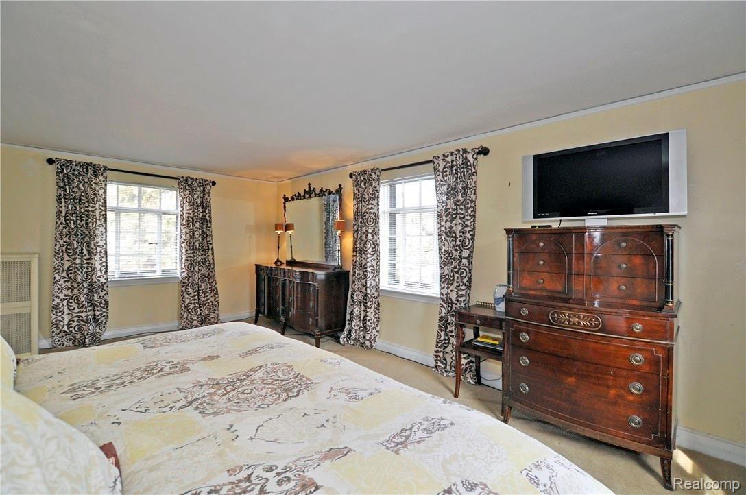264 Lewiston Road Grosse Pointe, MI 48236 - Photo 32 of 40 29.jpg
