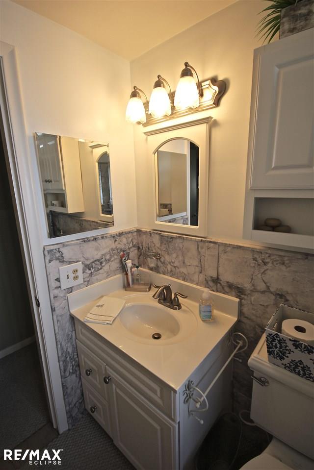 11472 Chicago Road Warren, MI 48093 - Photo 24 of 44 31350567-23.JPG