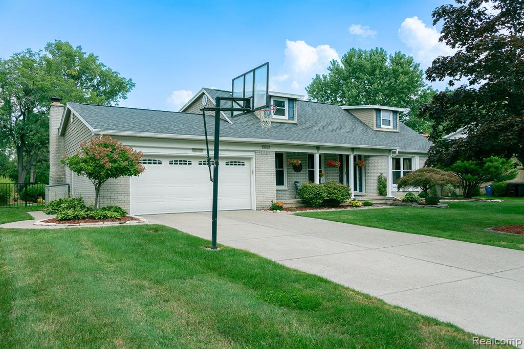 8296 Hampton Road Grosse Ile, MI 48138 - Photo 4 of 72