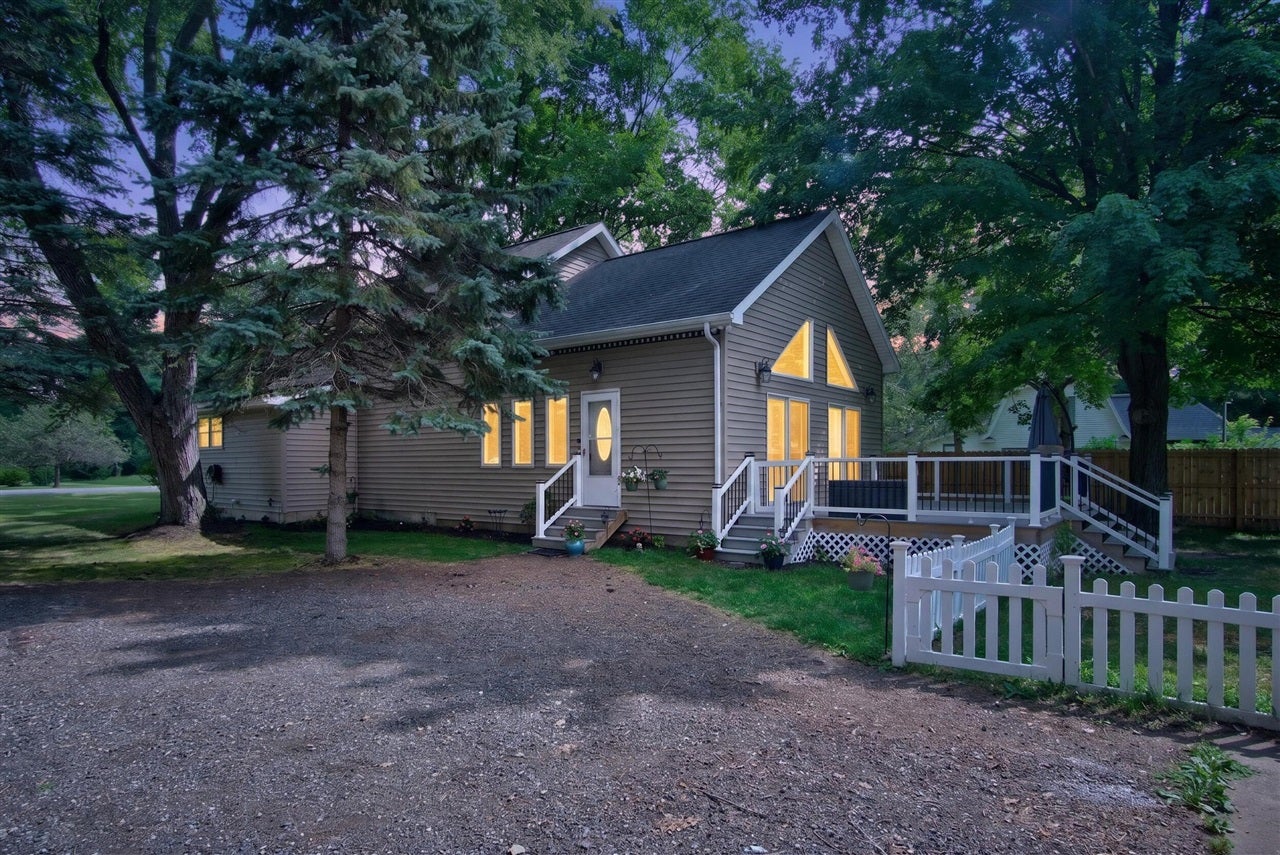1113 Napoleon Road Jackson, MI 49201 - Photo 2 of 50 Gallery Image 2