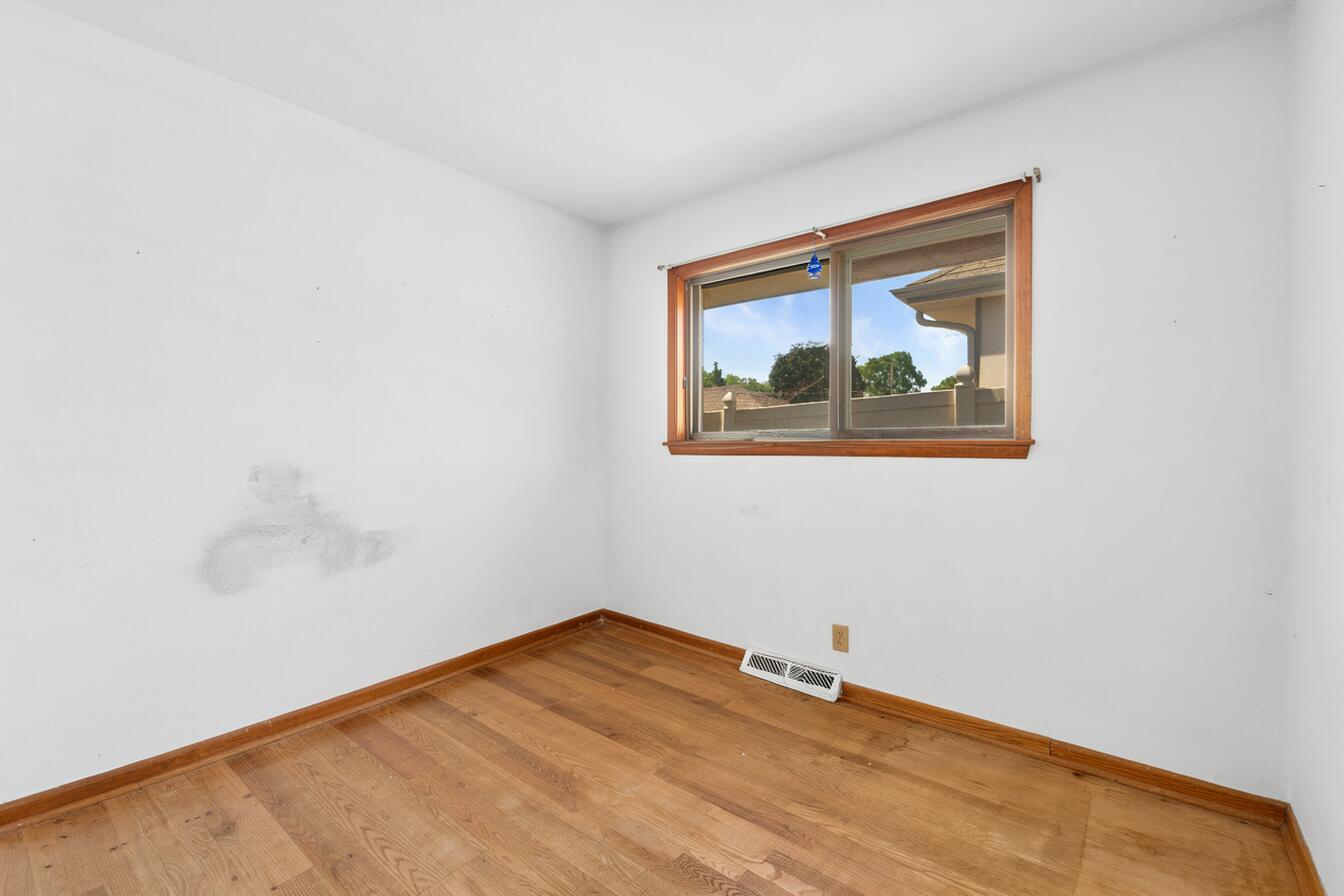 7915 45th Avenue Kenosha, WI 53142 - Photo 16 of 21 b68390c2c7e42ceff2ce7d72ad2ed77f