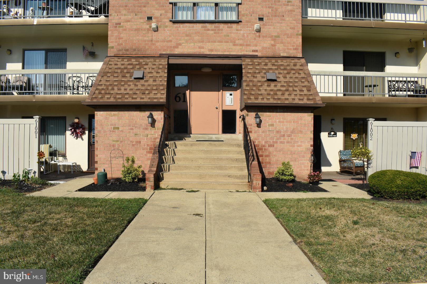 61103 Delaire Landing Road, Unit 103 Philadelphia, PA 19114 - Photo 4 of 32 Condo Front Entrance