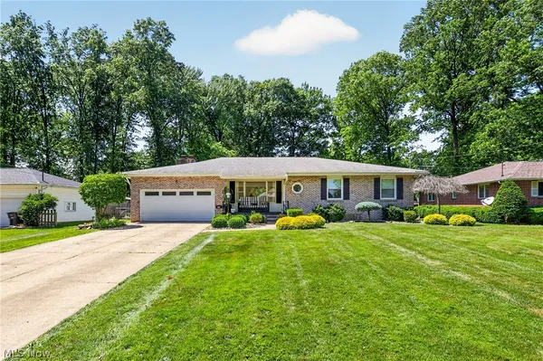 $259,000 | 1124 Roseway Avenue Southeast, Warren, OH 44484