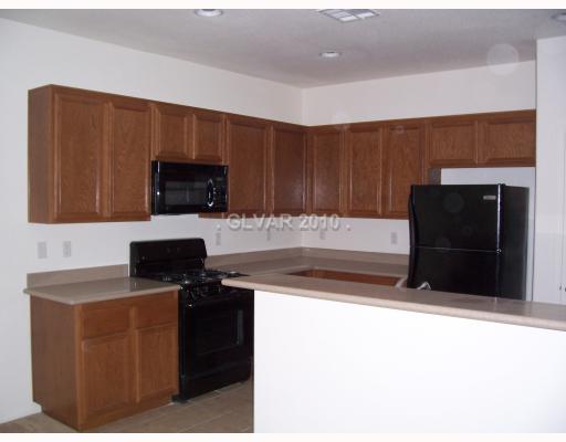 9798 Pan Falls Street Las Vegas, NV 89178 - Photo 2 of 6 Kitchen.