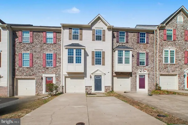 $2,350 | 3108 Alliance Court, Fredericksburg, VA 22408