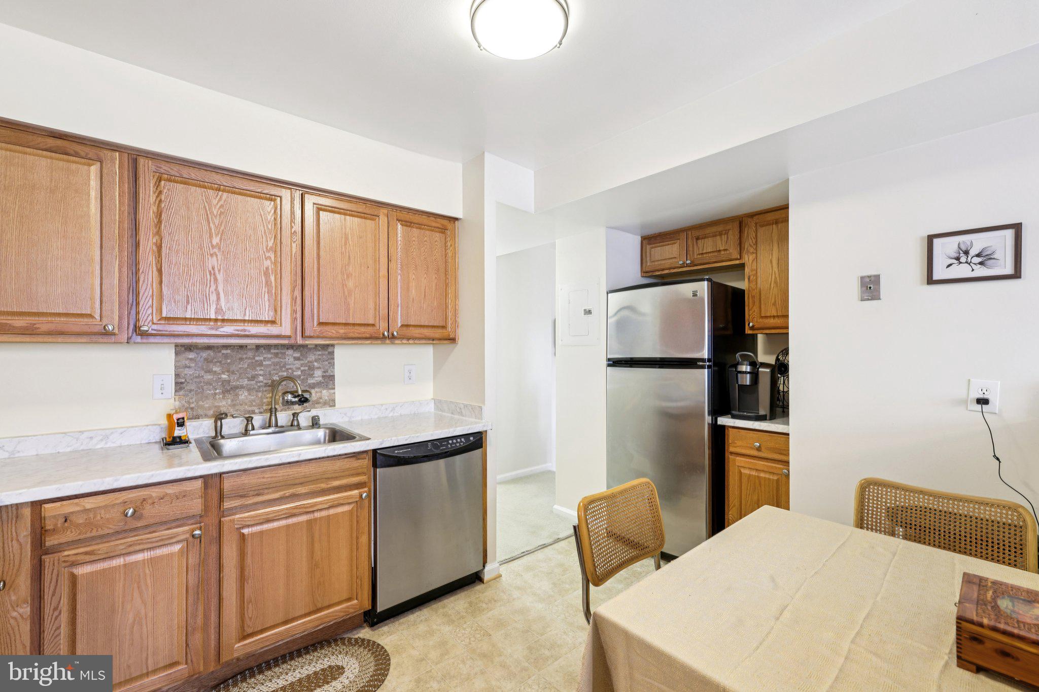 13 Pickering Court, Unit 1302 Germantown, MD 20874 - Photo 18 of 50 Stainless steel appliances.
