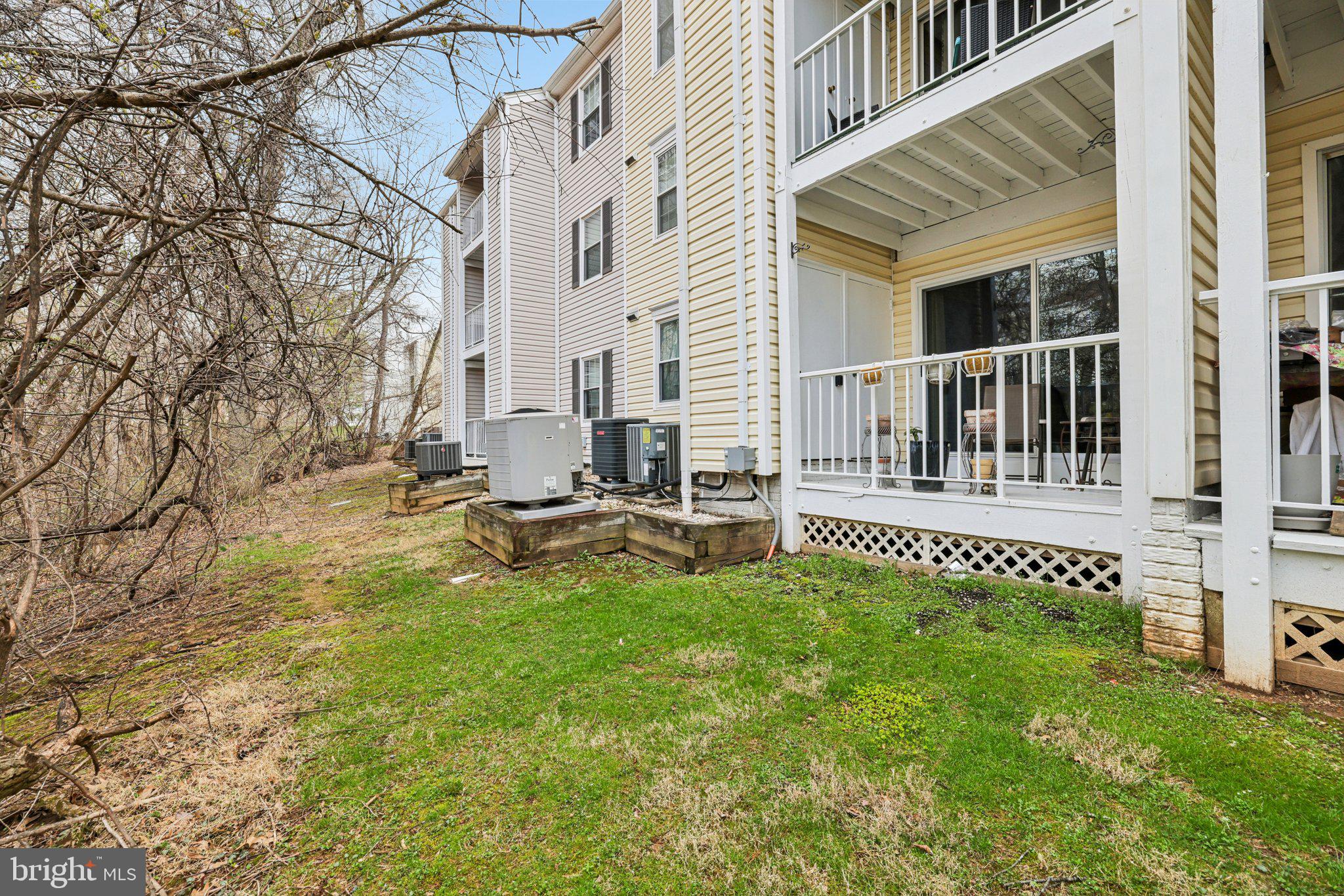 13 Pickering Court, Unit 1302 Germantown, MD 20874 - Photo 33 of 50 Rear view.