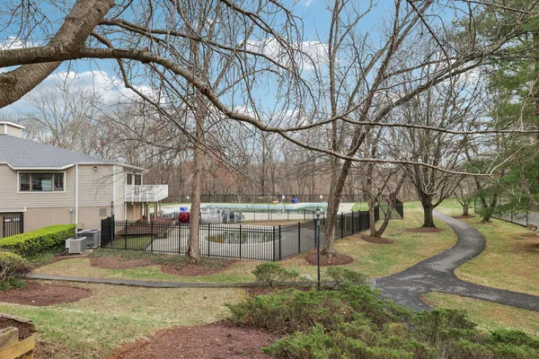 $219,000 | 13 Pickering Court, Unit 1302, Germantown, MD 20874