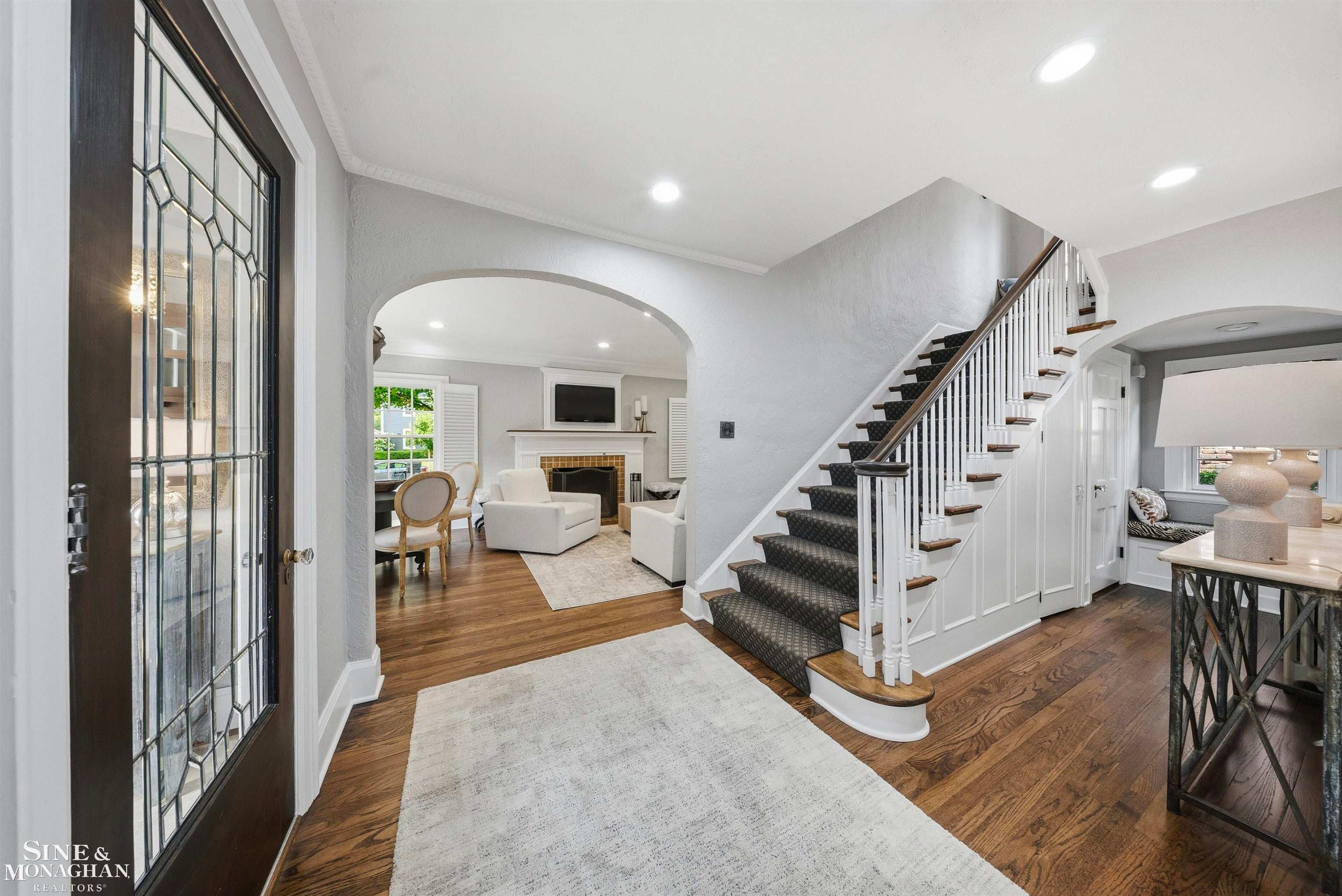 662 Lincoln Road Grosse Pointe, MI 48230 - Photo 3 of 60 Gallery Image 3