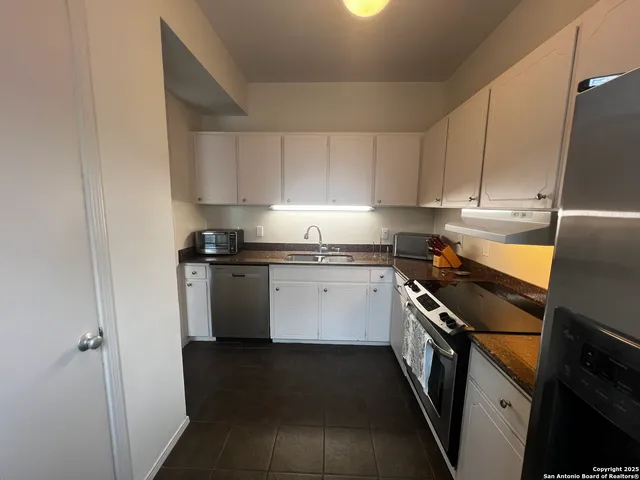 $1,875 | 7707 Broadway, Unit 24A, San Antonio, TX 78209