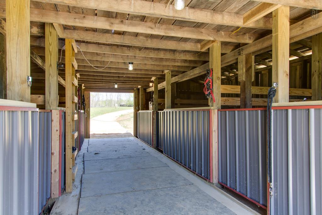 177 Barnesville Road Summertown, TN 38483 - Photo 27 of 27 Gallery Image 27