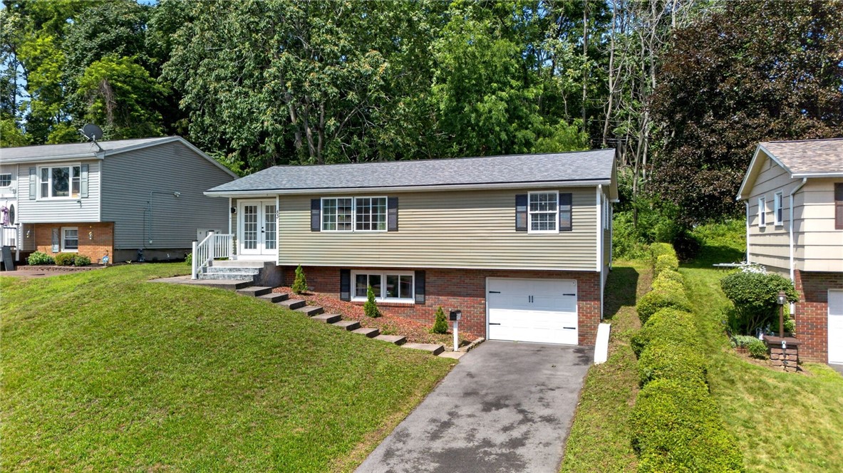 83 Valley Street Rochester, NY 14612 - Photo 3 of 28 Gallery Image 3