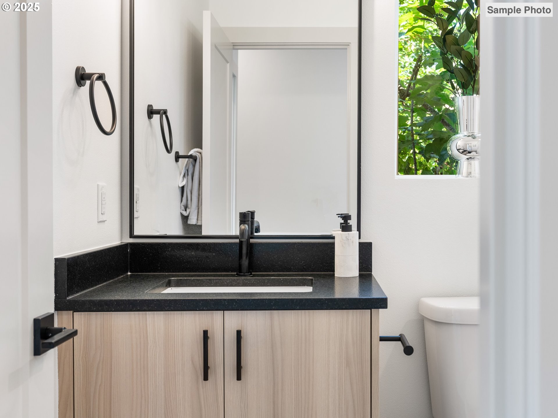 207 Northeast Going Street, Unit 3 Portland, OR 97211 - Photo 11 of 17