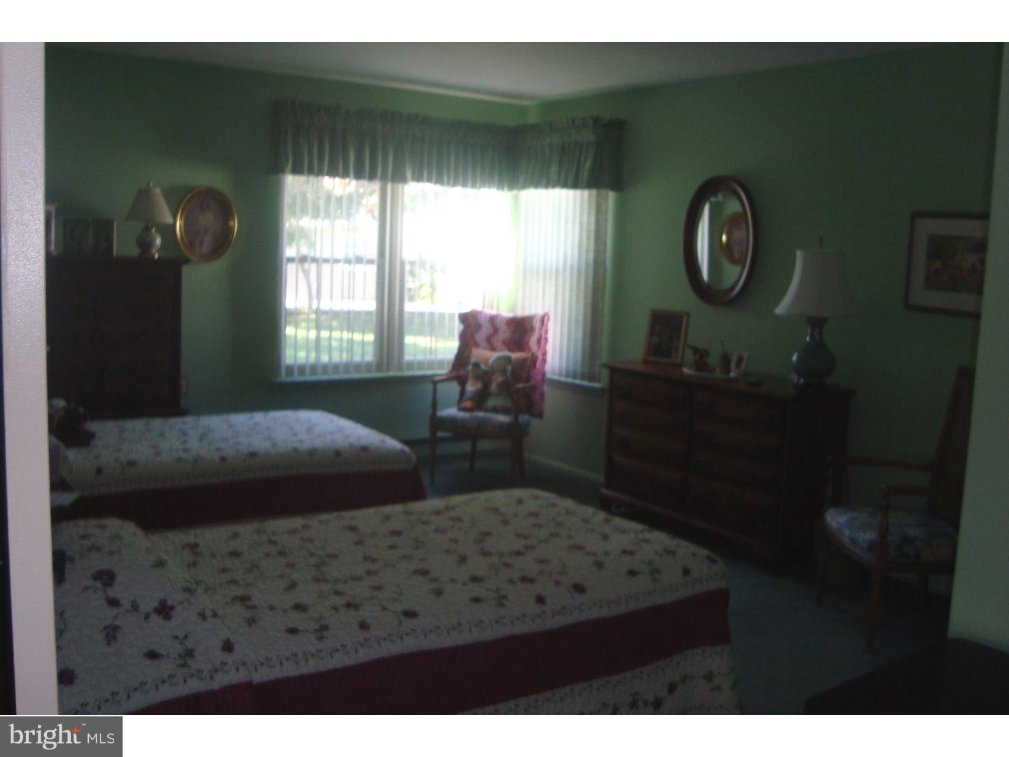 7 Dunstable Road Southampton, NJ 08088 - Photo 8 of 10 Master Bedroom