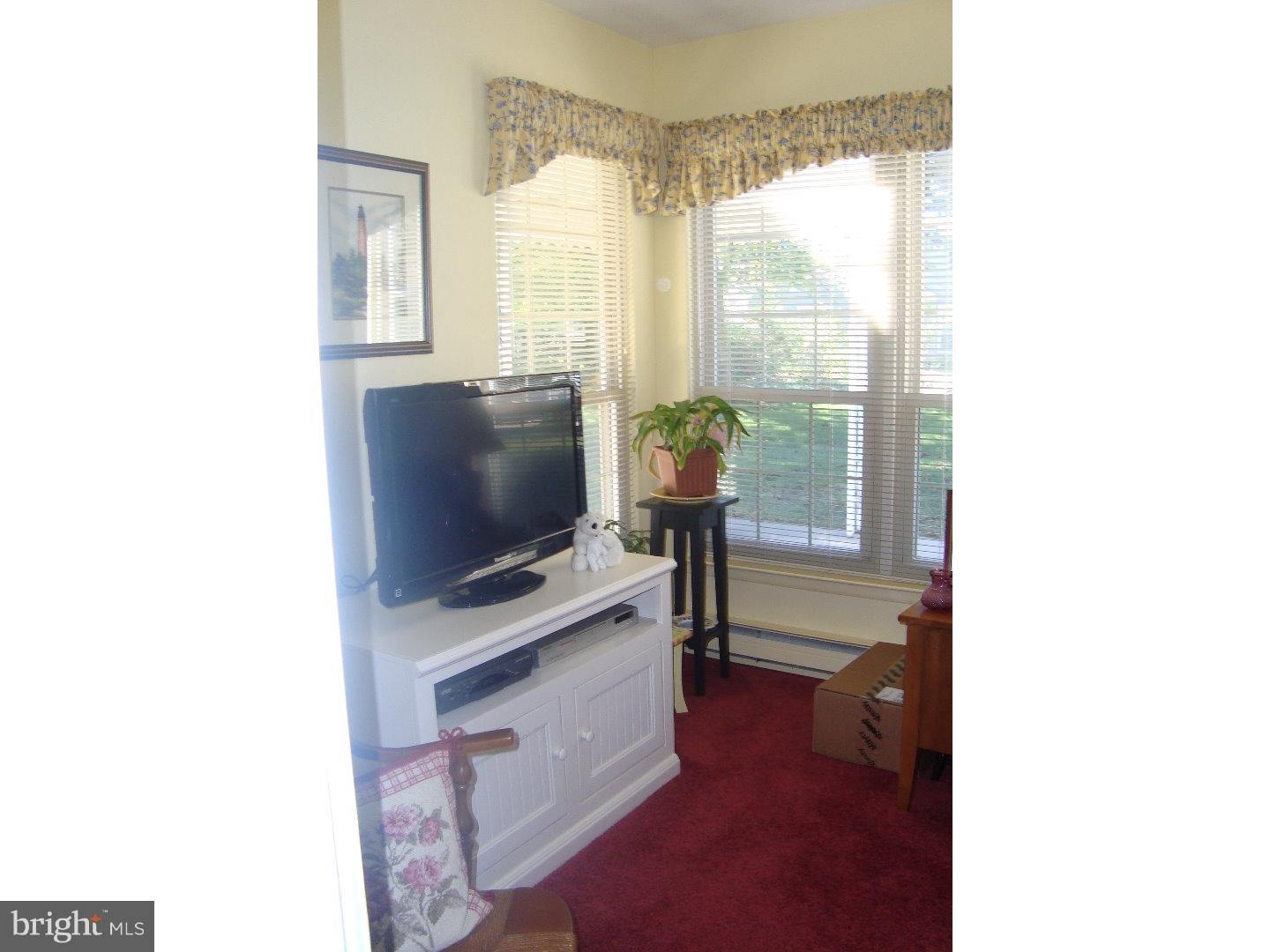7 Dunstable Road Southampton, NJ 08088 - Photo 9 of 10 Family Room