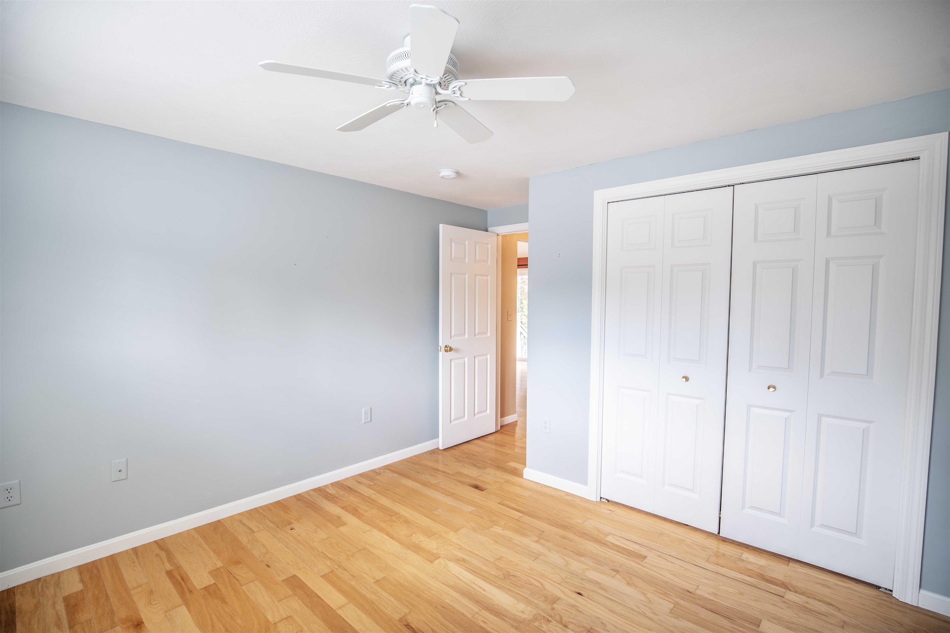 2 Hickory Court Hooksett, NH 03106 - Photo 12 of 27