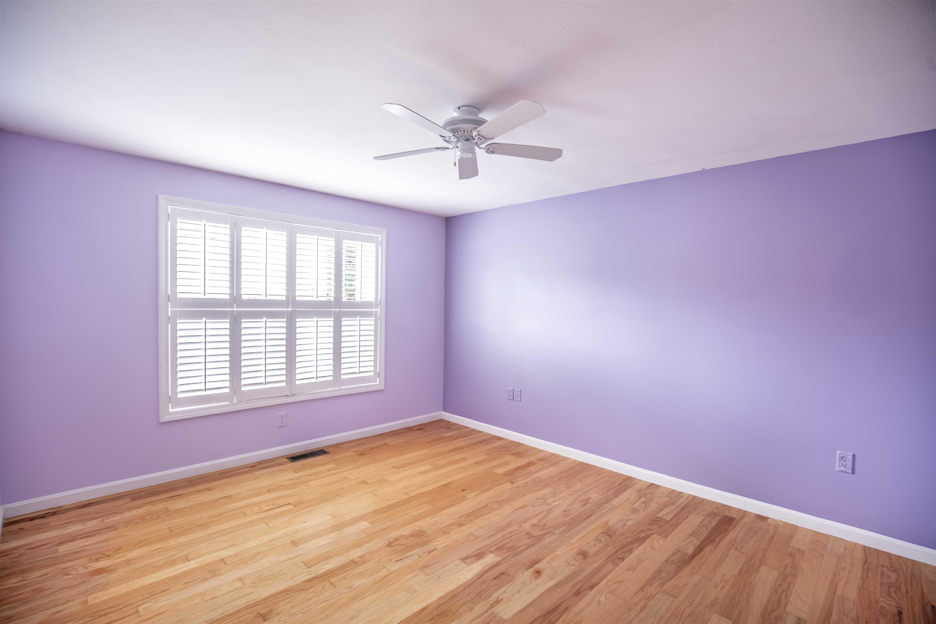 2 Hickory Court Hooksett, NH 03106 - Photo 14 of 27