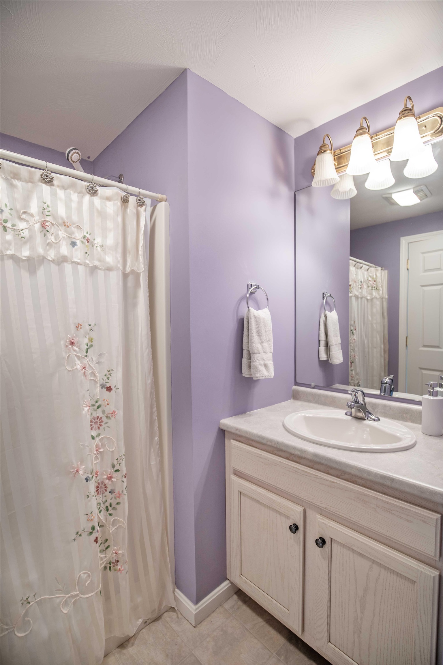 2 Hickory Court Hooksett, NH 03106 - Photo 17 of 27