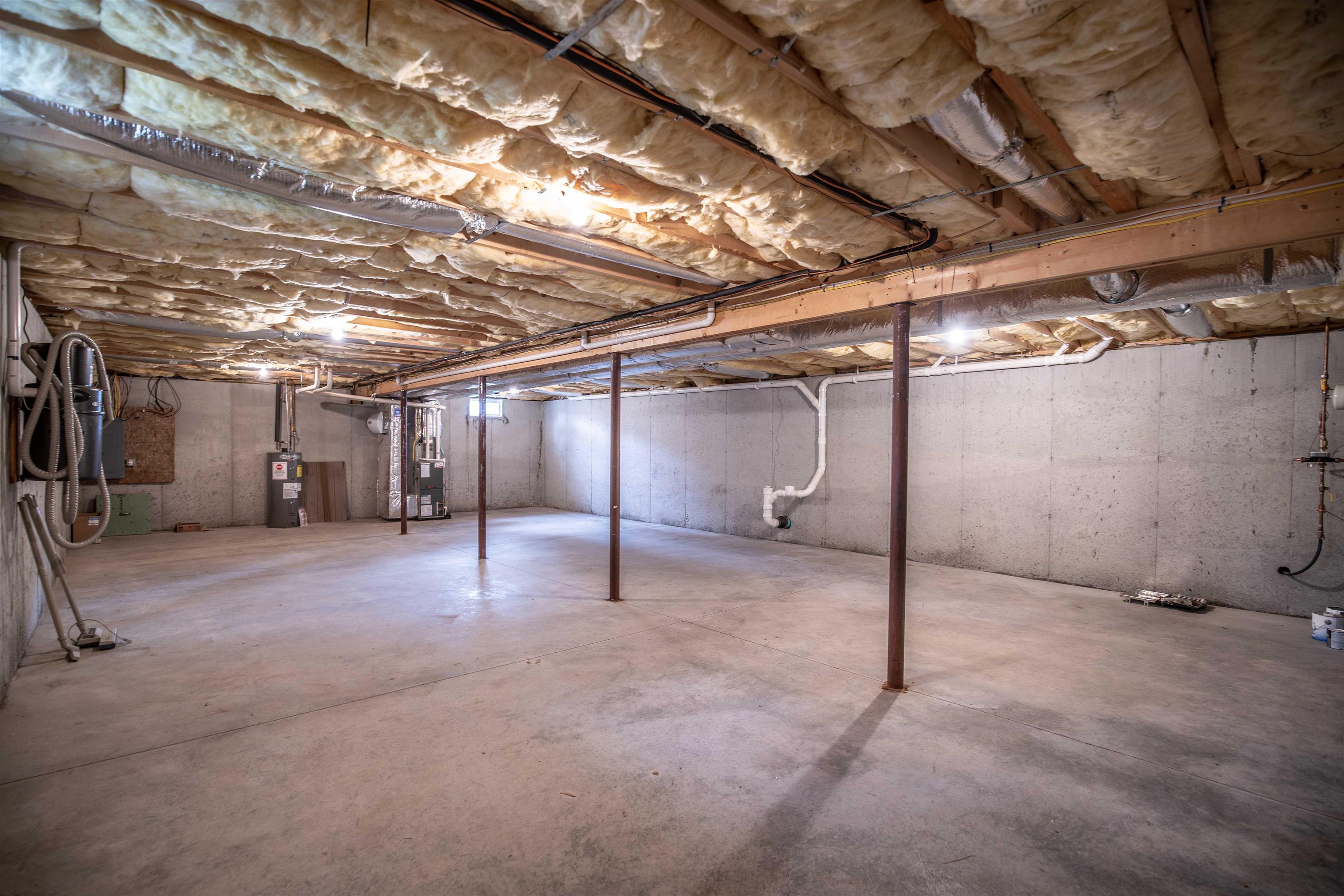 2 Hickory Court Hooksett, NH 03106 - Photo 18 of 27