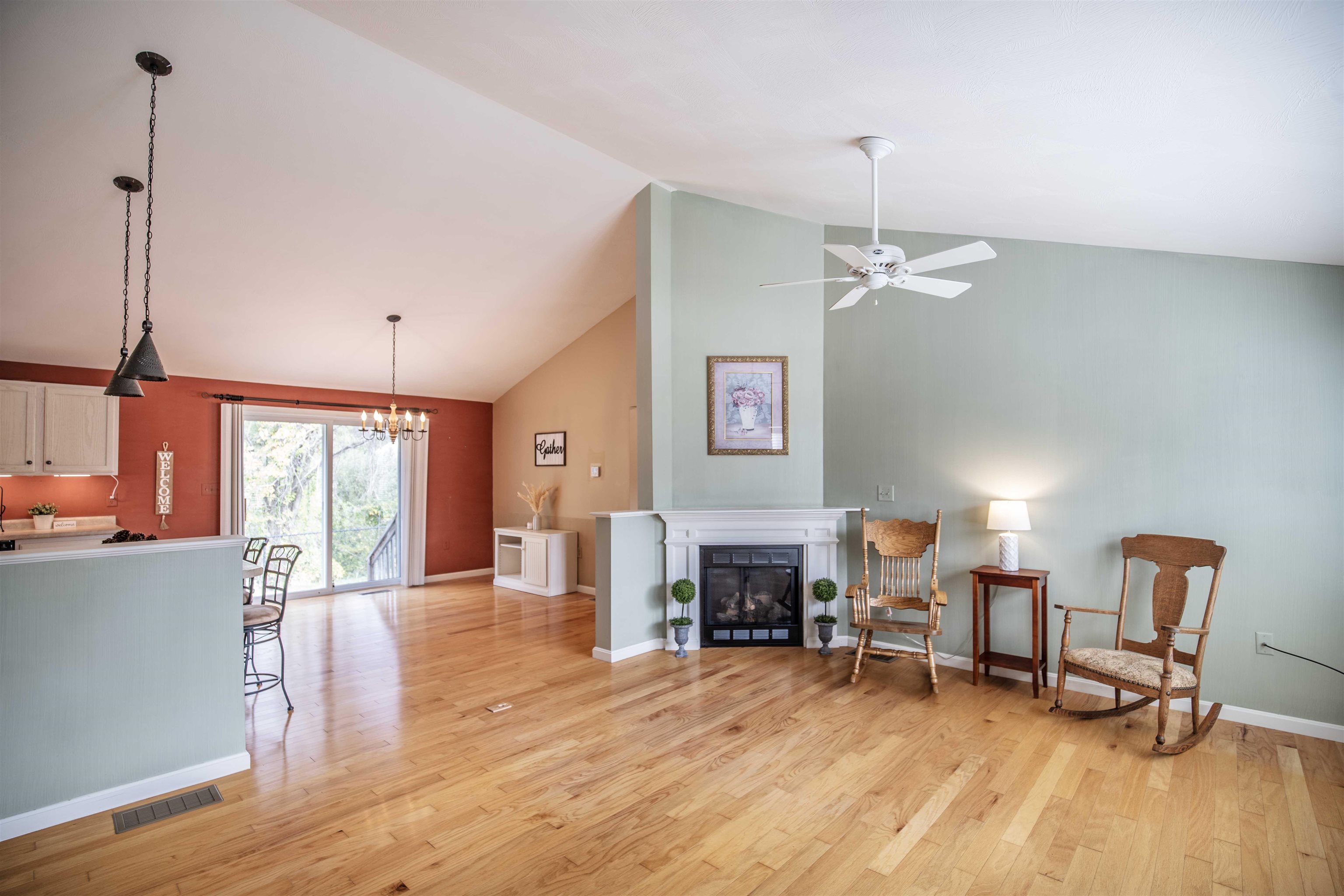 2 Hickory Court Hooksett, NH 03106 - Photo 21 of 27