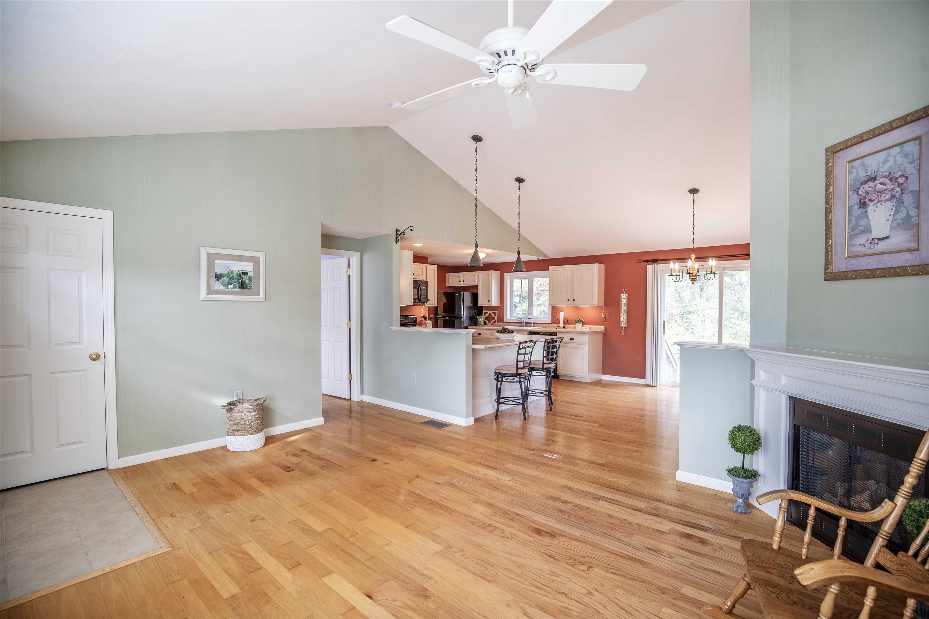 2 Hickory Court Hooksett, NH 03106 - Photo 22 of 27