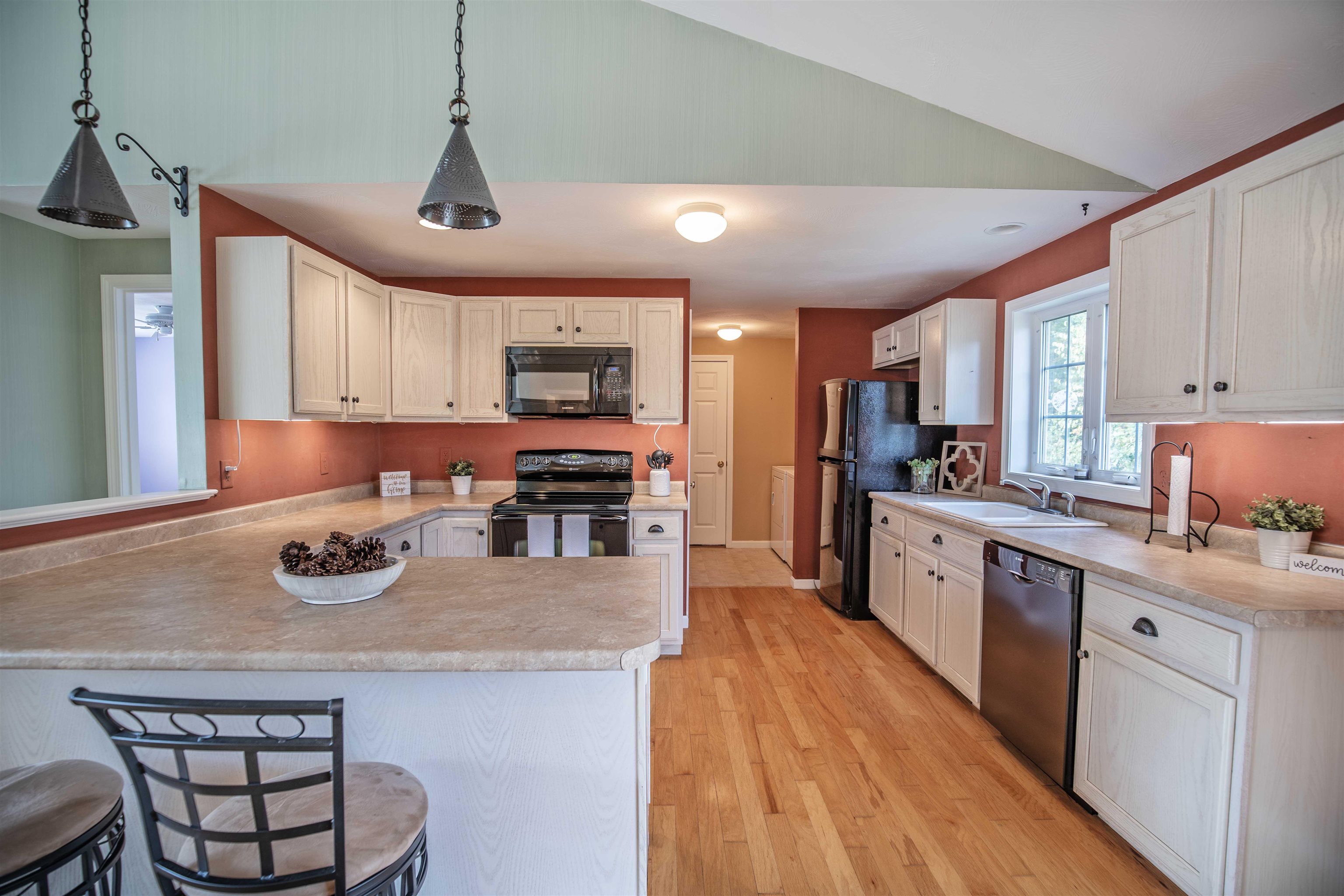 2 Hickory Court Hooksett, NH 03106 - Photo 25 of 27