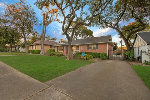 $550,000 | 9036 Westbriar Drive, Dallas, TX 75228