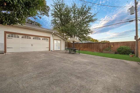 $550,000 | 9036 Westbriar Drive, Dallas, TX 75228