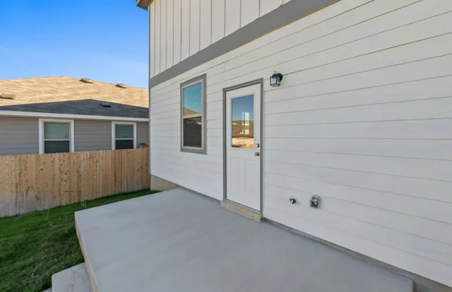 $315,217 | 412 Paradise Canyon Drive, Jarrell, TX 76537