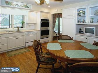 1508 Huntingdon Road Abington, PA 19001 - Photo 4 of 12