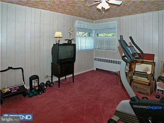 1508 Huntingdon Road Abington, PA 19001 - Photo 9 of 12