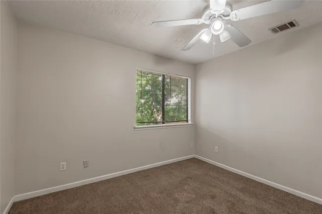 $895 | 1329 Windsor Street, Unit 2, Huntsville, TX 77340