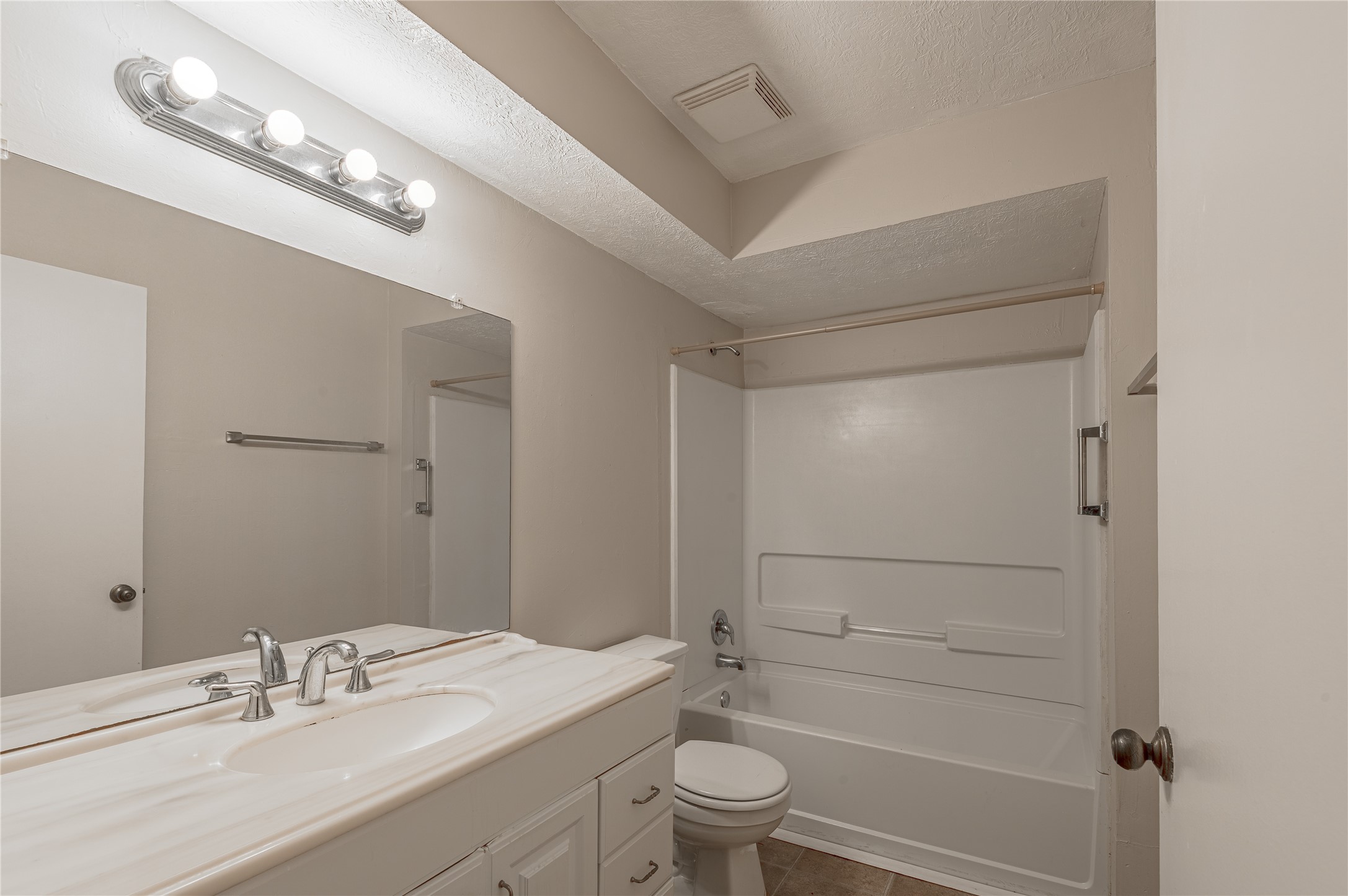 1329 Windsor Street, Unit 2 Huntsville, TX 77340 - Photo 18 of 23