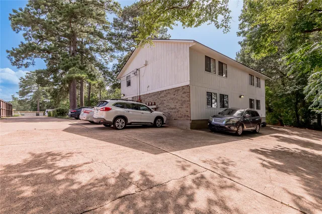 $895 | 1329 Windsor Street, Unit 2, Huntsville, TX 77340