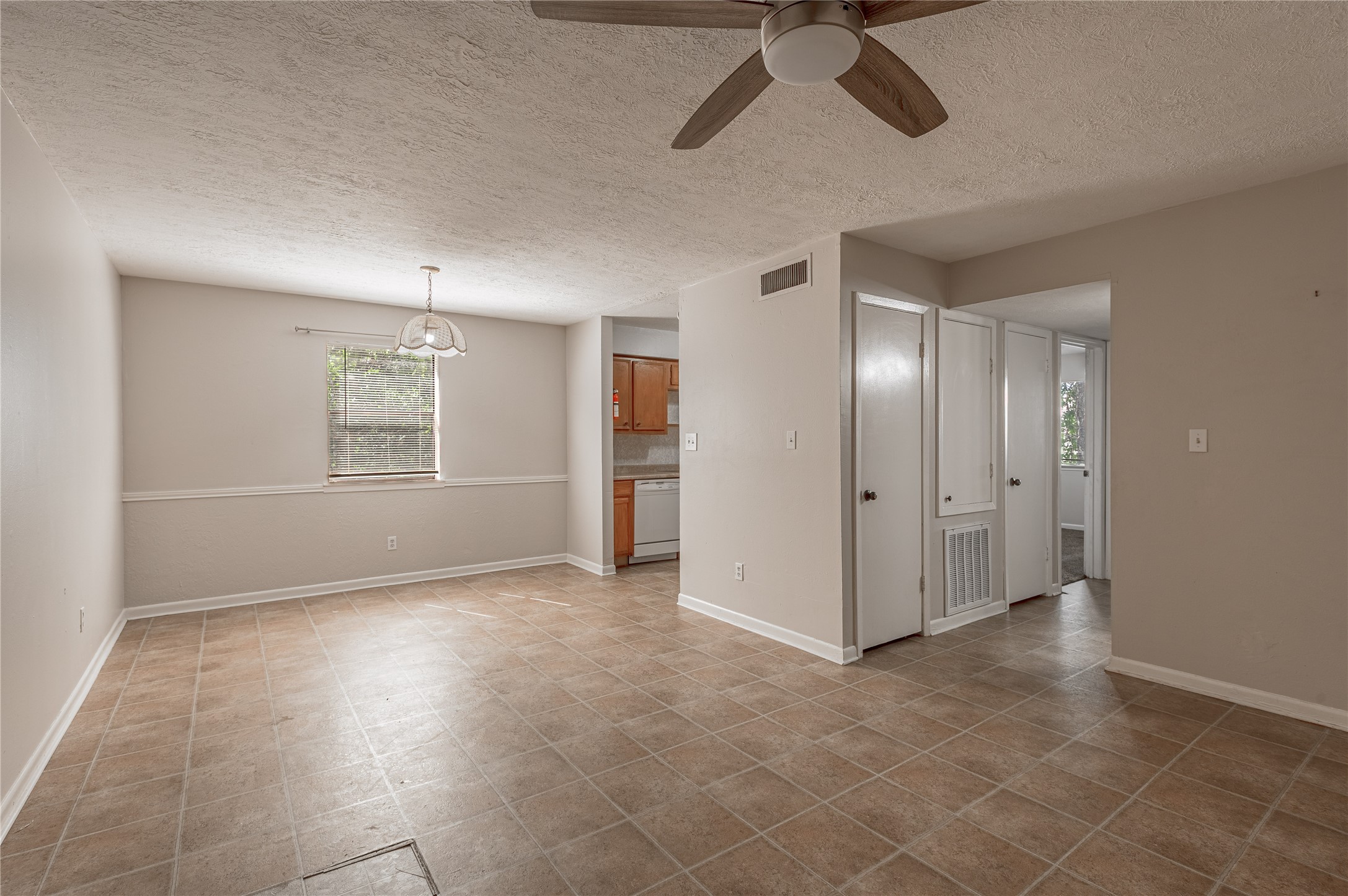 1329 Windsor Street, Unit 2 Huntsville, TX 77340 - Photo 8 of 23